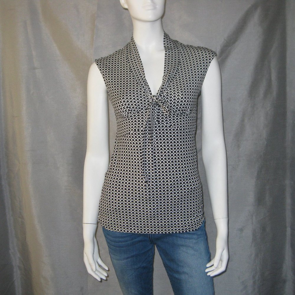 BANANA REPUBLIC | Tie front Knit Top